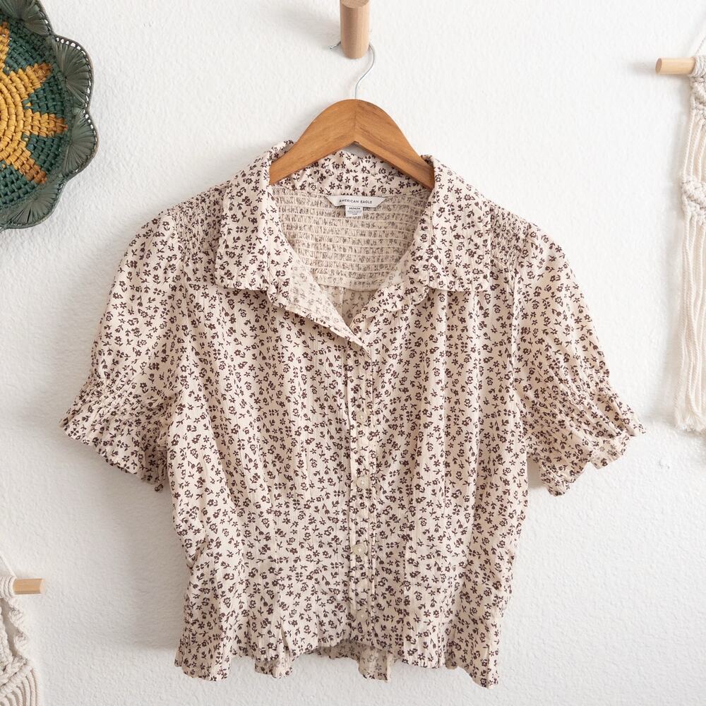 American Eagle Cream and Brown Ditsy Floral Top Size Medium